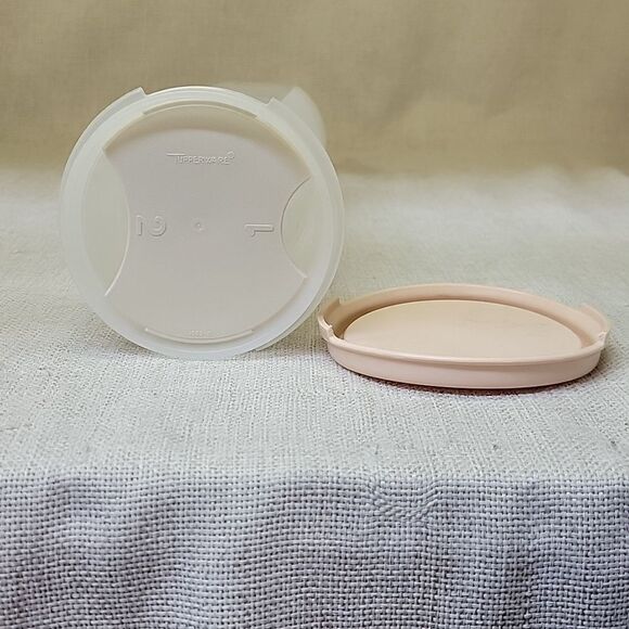 Variety Of 5 Tupperware Items (Set 1) - Picture 7 of 11